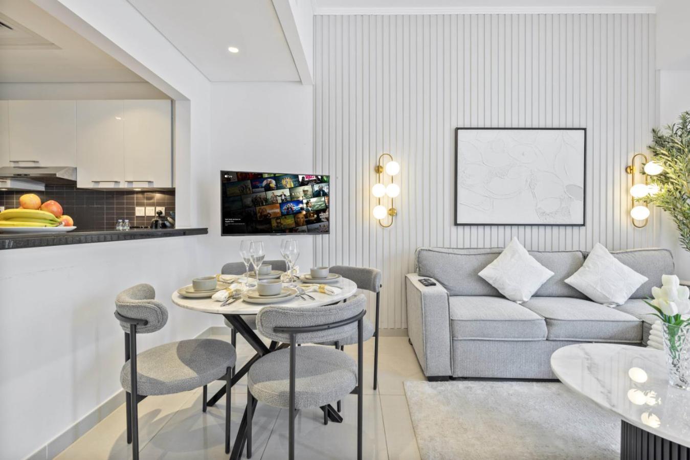 Luxury In Marina With Canal Views * Dubai