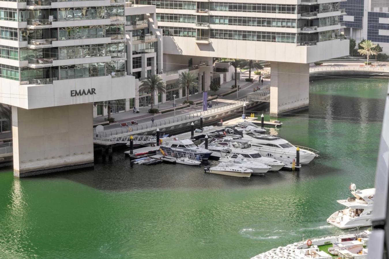 Apartment Luxury In Marina With Canal Views Dubai