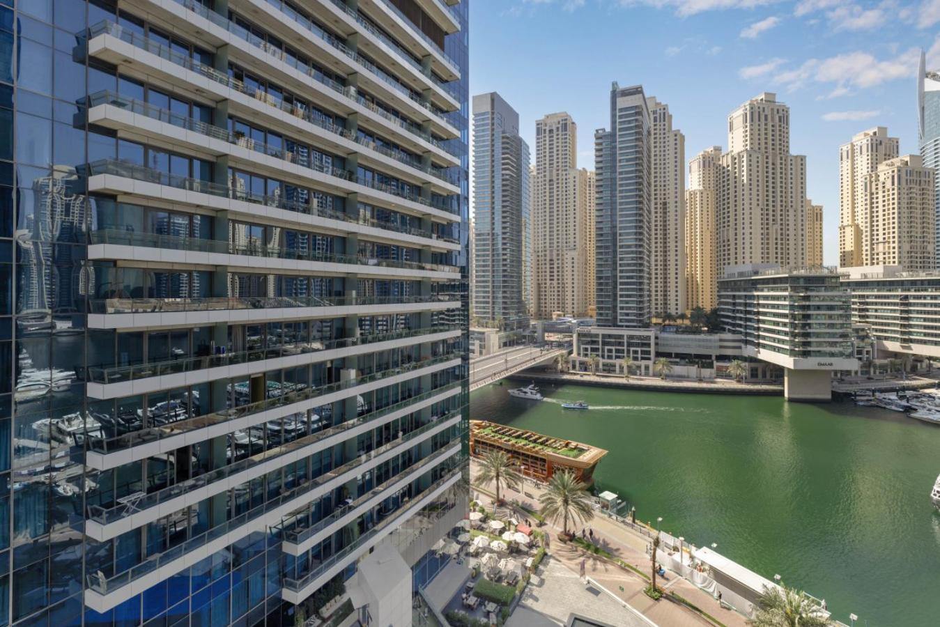 Luxury In Marina With Canal Views Apartment *