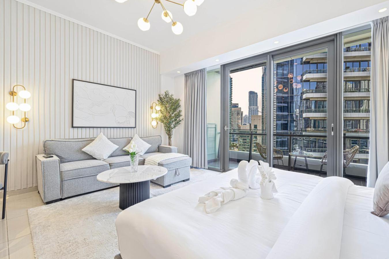 Luxury In Marina With Canal Views *